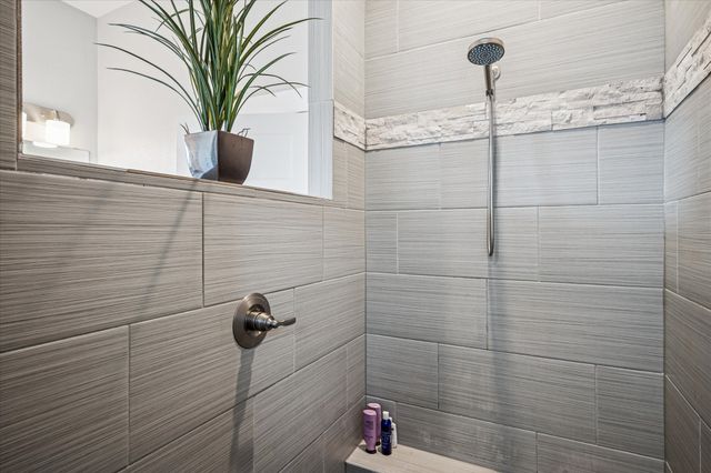 409 N College Street, Pilot Point, TX 76258