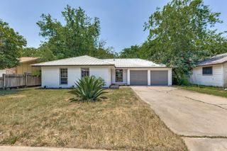 4709 Brassiewood DR, Austin, TX 78744