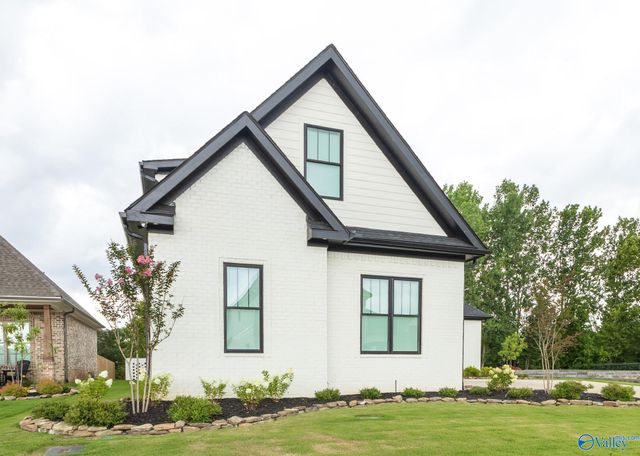 23173 Sawgrass Drive, Athens, AL 35613