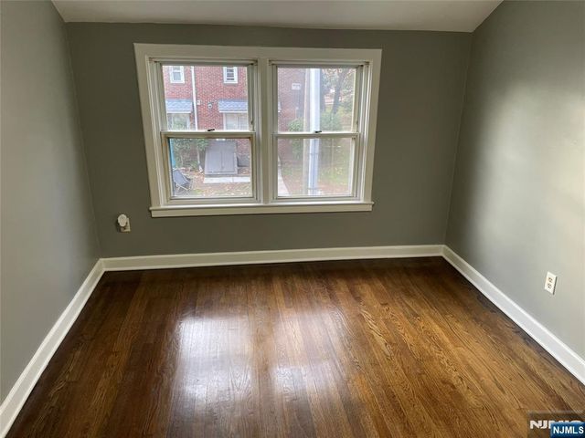 130 Glenbrook Parkway 5E, Englewood, NJ 07631