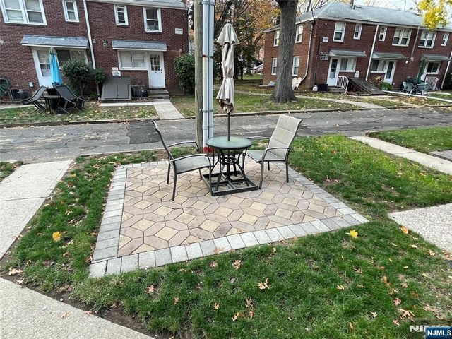 130 Glenbrook Parkway 5E, Englewood, NJ 07631