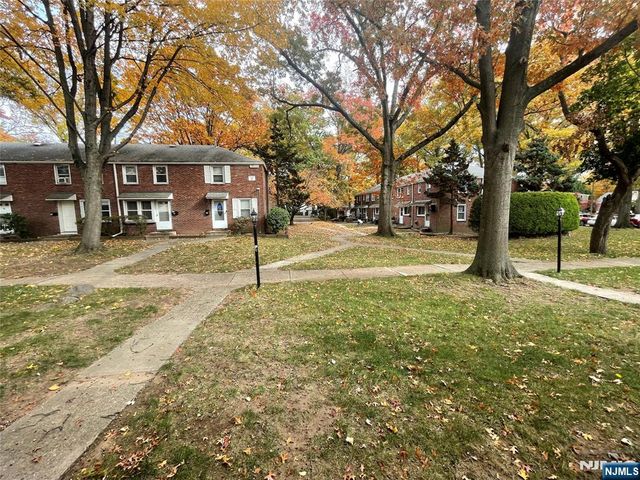 130 Glenbrook Parkway 5E, Englewood, NJ 07631