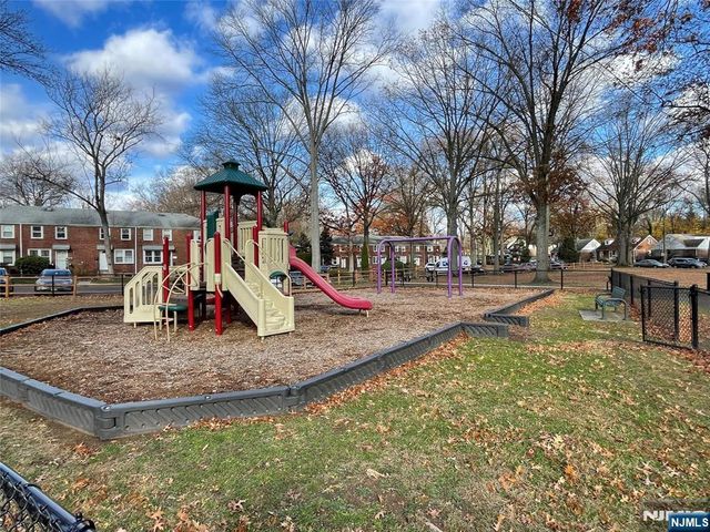 130 Glenbrook Parkway 5E, Englewood, NJ 07631