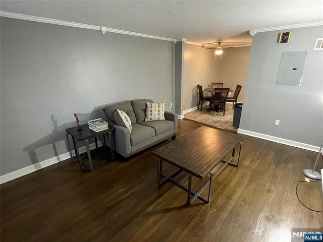 130 Glenbrook Parkway 5E, Englewood, NJ 07631