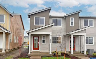 892 Sifuentez Ct, Woodburn, OR 97071