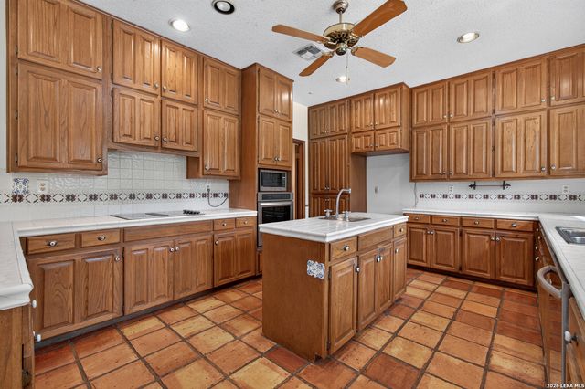 27036 CYNTHIA DR, San Antonio, TX 78266