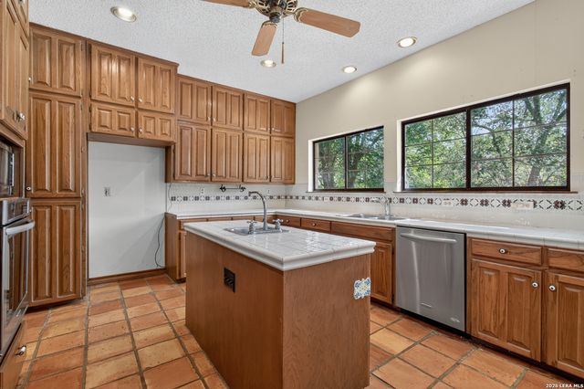 27036 CYNTHIA DR, San Antonio, TX 78266