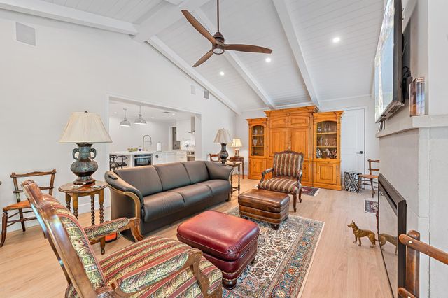 11785 Lake Shore Place, North Palm Beach, FL 33408