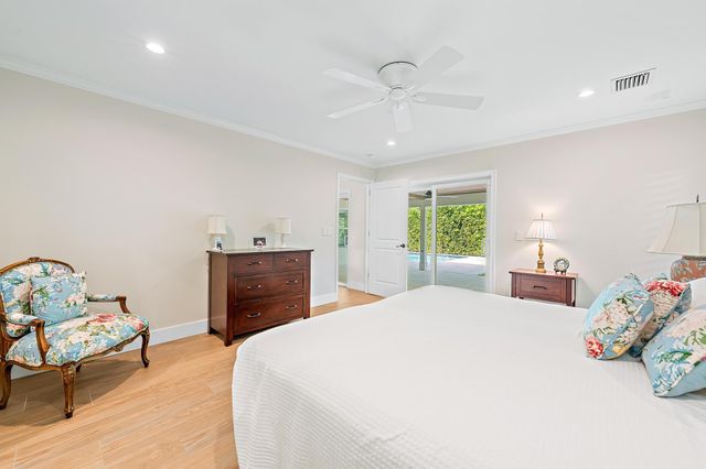 11785 Lake Shore Place, North Palm Beach, FL 33408