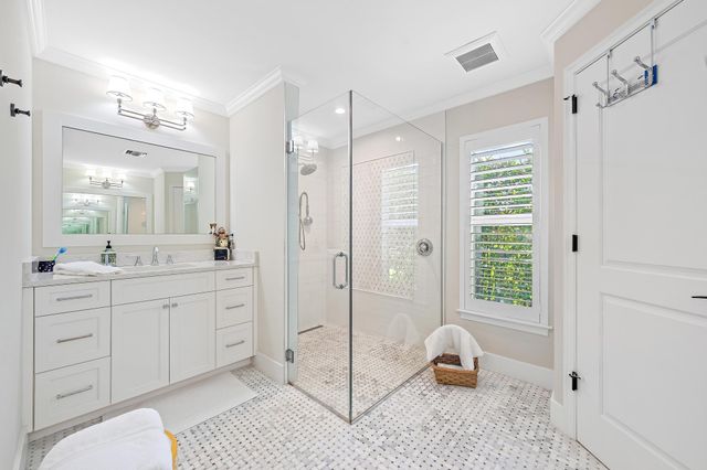 11785 Lake Shore Place, North Palm Beach, FL 33408