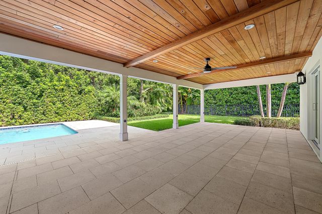 11785 Lake Shore Place, North Palm Beach, FL 33408