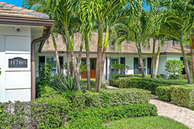 11785 Lake Shore Place, North Palm Beach, FL 33408