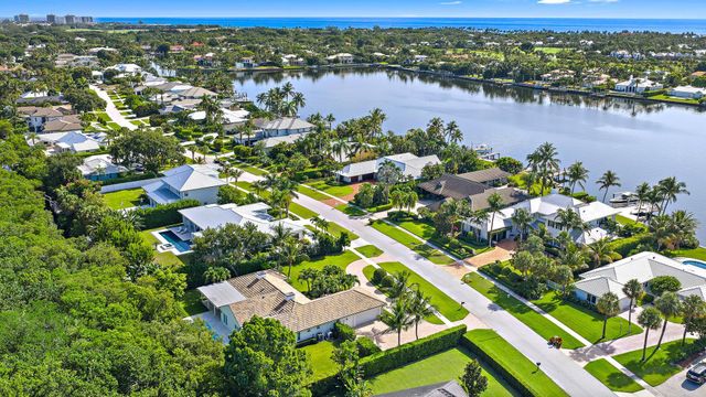11785 Lake Shore Place, North Palm Beach, FL 33408