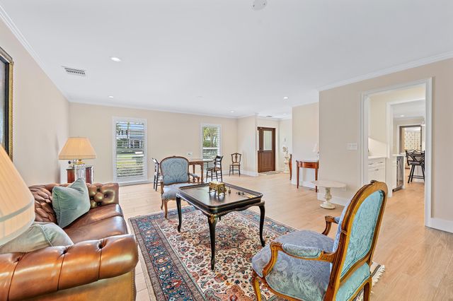 11785 Lake Shore Place, North Palm Beach, FL 33408