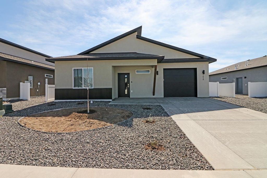 1650 Rusty Rivet Road, Fruita, CO 81521