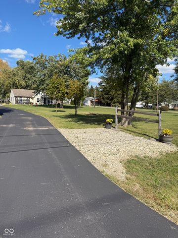 8218 Rawles Avenue, Indianapolis, IN 46219