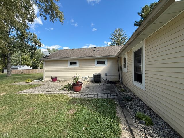 8218 Rawles Avenue, Indianapolis, IN 46219