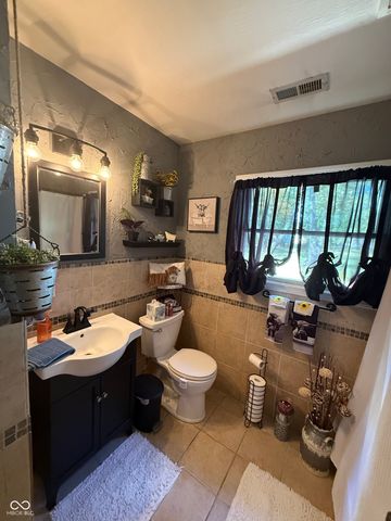 8218 Rawles Avenue, Indianapolis, IN 46219