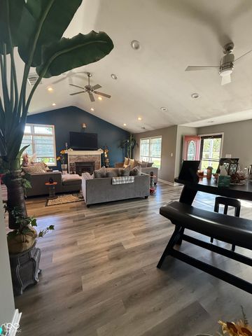 8218 Rawles Avenue, Indianapolis, IN 46219