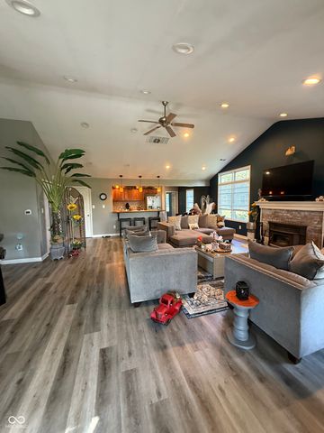 8218 Rawles Avenue, Indianapolis, IN 46219