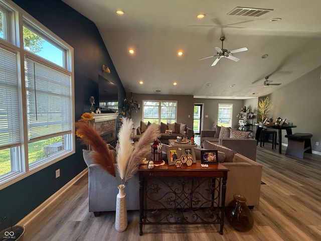 8218 Rawles Avenue, Indianapolis, IN 46219