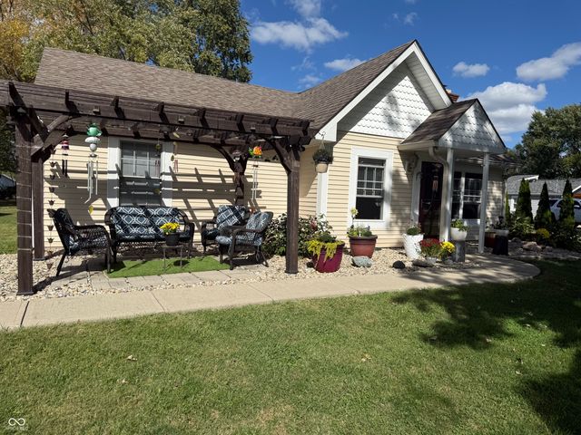 8218 Rawles Avenue, Indianapolis, IN 46219