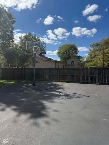 8218 Rawles Avenue, Indianapolis, IN 46219