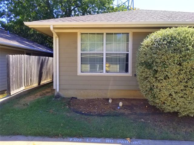 208 N Val Verde Circle A, Keene, TX 76059