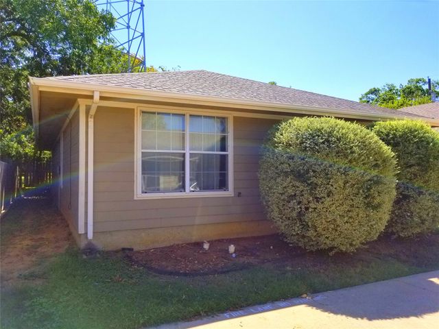 208 N Val Verde Circle A, Keene, TX 76059