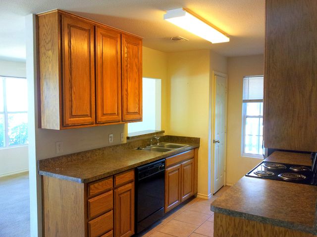 208 N Val Verde Circle A, Keene, TX 76059