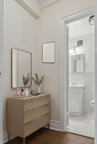 200 E 16th St Apt 4B, New York City, NY 10003