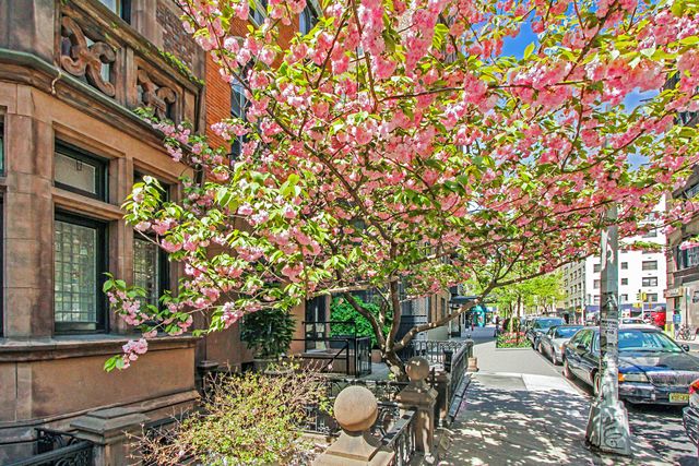 200 E 16th St Apt 4B, New York City, NY 10003