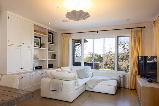 2 Touche, Carmel, CA 93923