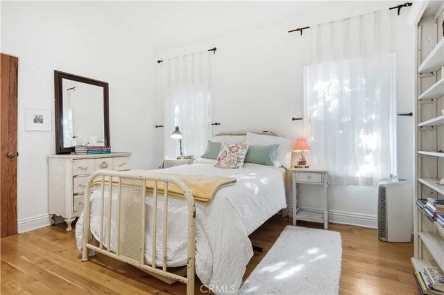 3524 Grand View Boulevard, Los Angeles, CA 90066