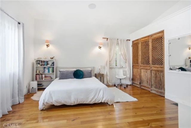 3524 Grand View Boulevard, Los Angeles, CA 90066