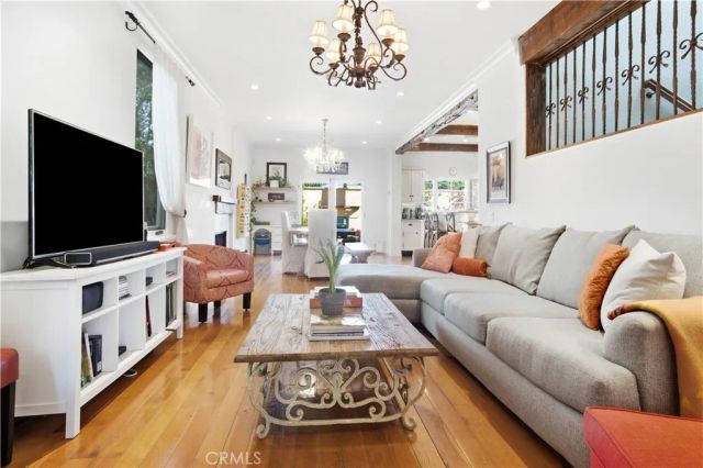 3524 Grand View Boulevard, Los Angeles, CA 90066