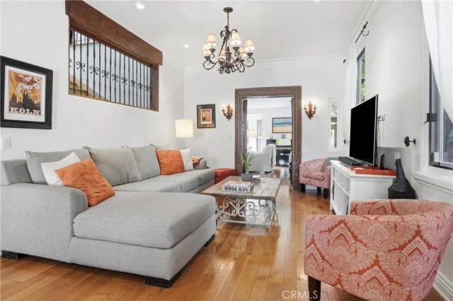 3524 Grand View Boulevard, Los Angeles, CA 90066