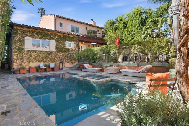 3524 Grand View Boulevard, Los Angeles, CA 90066