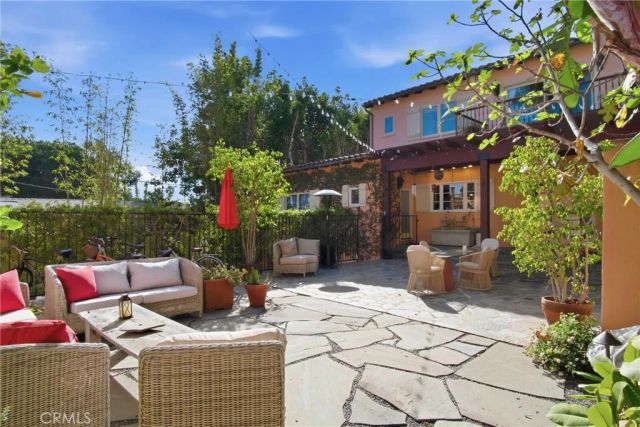 3524 Grand View Boulevard, Los Angeles, CA 90066