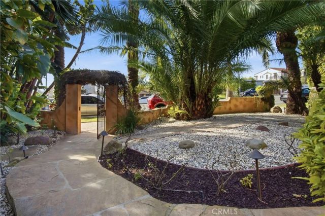 3524 Grand View Boulevard, Los Angeles, CA 90066