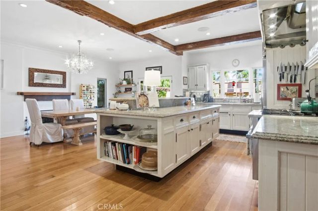 3524 Grand View Boulevard, Los Angeles, CA 90066