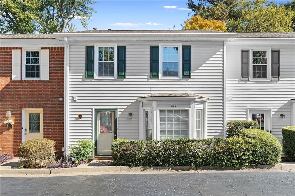 273 Shaded Oaks SE Lane, Marietta, GA 30067