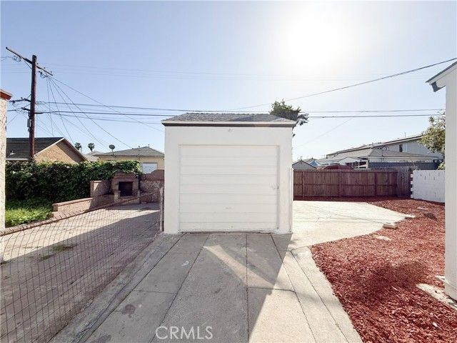 220 W 98th Street, Los Angeles, CA 90003