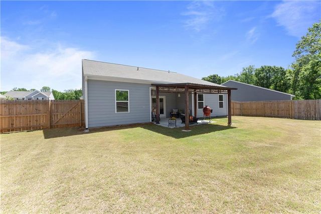 754 Bentwater Way, Hoschton, GA 30548