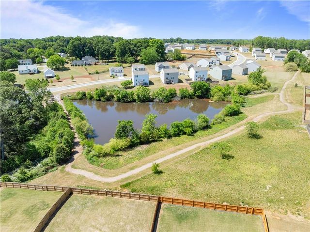 754 Bentwater Way, Hoschton, GA 30548