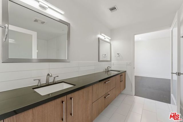 12837 Moorpark Street 313, Studio City (los Angeles), CA 91604