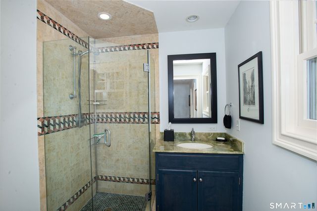 1 Spectacle Lane, Ridgefield, CT 06877