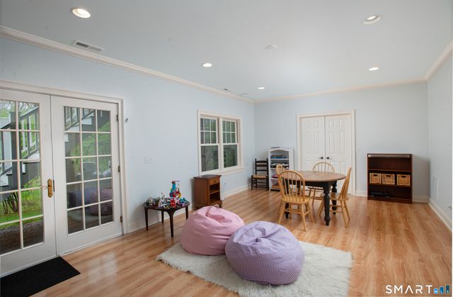 1 Spectacle Lane, Ridgefield, CT 06877