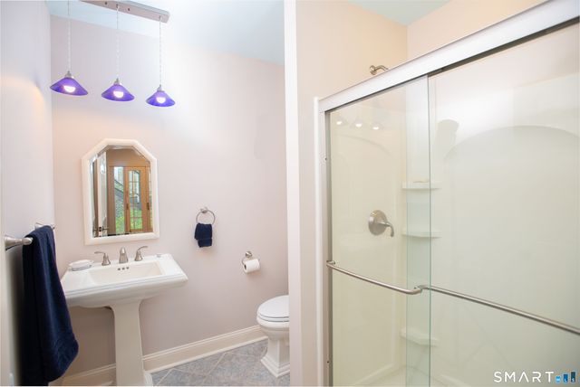1 Spectacle Lane, Ridgefield, CT 06877