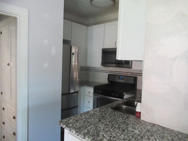 2739 Girard Avenue S 101, Minneapolis, MN 55408